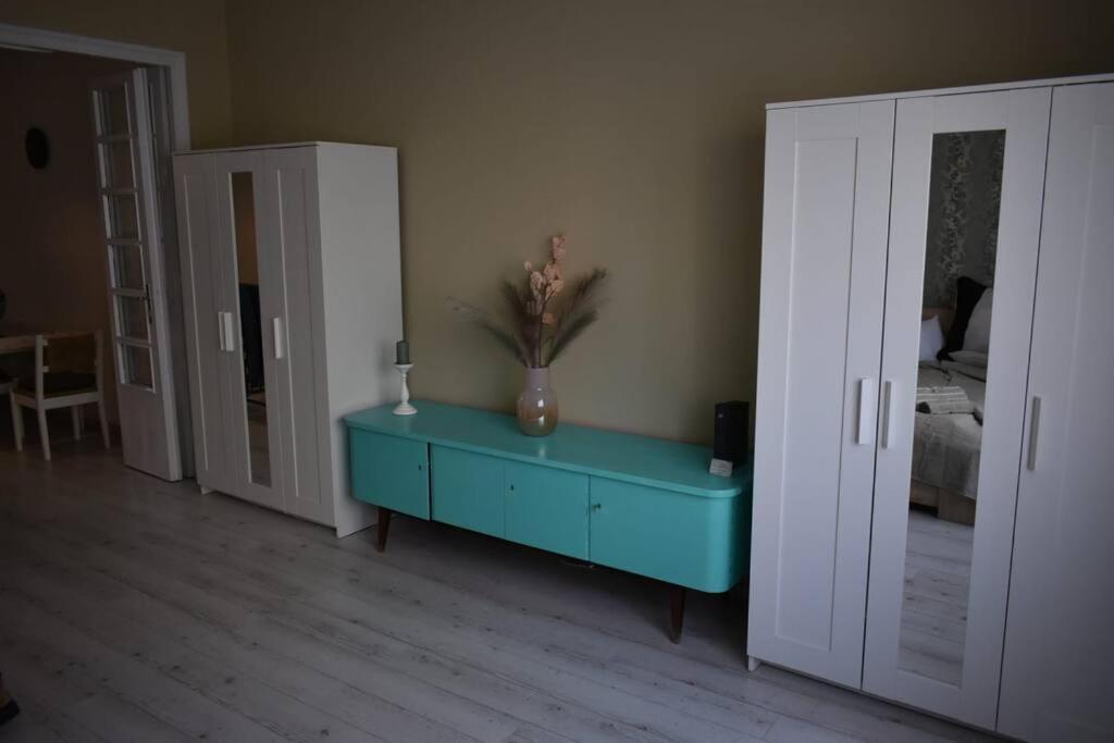 Kenyelmes Lakas Jo Helyen Appartement Boedapest Buitenkant foto
